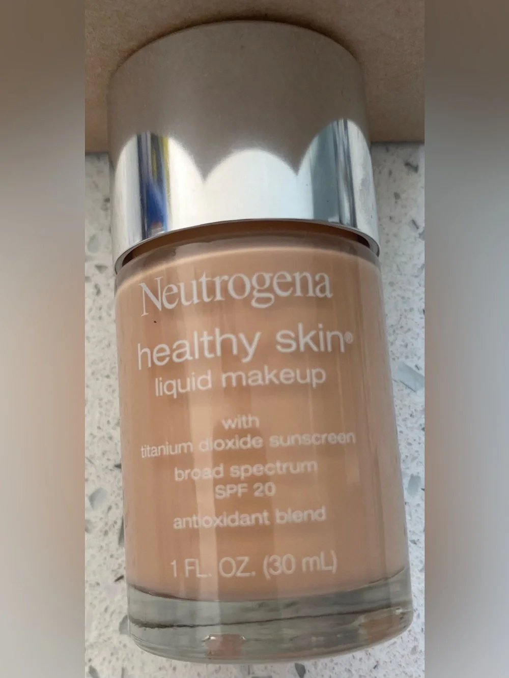 Neutrogena®Healthy Skin Liquid Makeup Broad Spectrum SPF 20, 270W Warm Sand